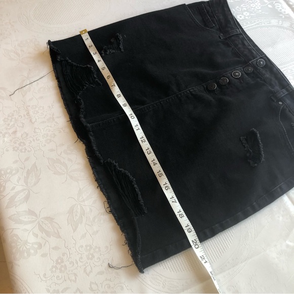 Rewash Brand Women’s Size 13(31) Black Mini Denim Jeans Skirt Ripped Button-Fly - Picture 10 of 16